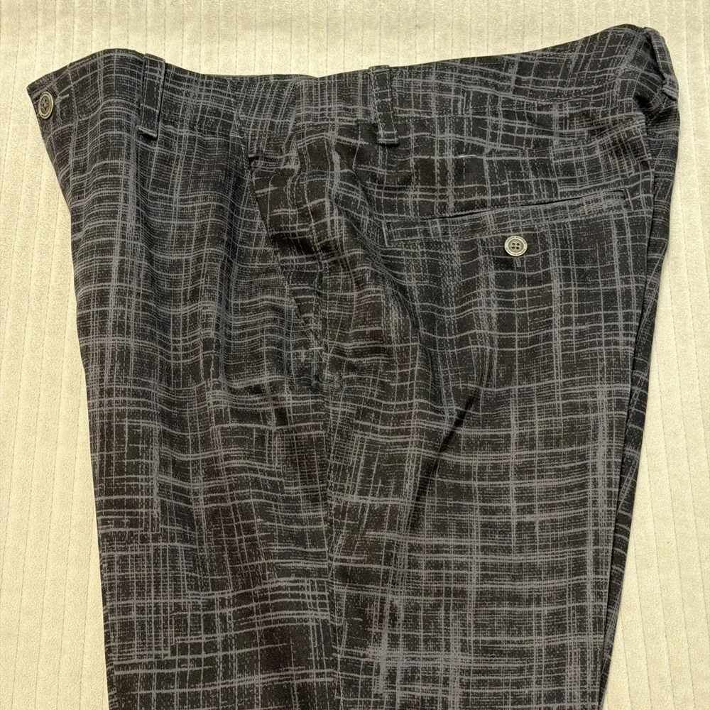 Under Armour Mens 36x32 Golf Pants Black Grey Plaid Performance Straight Leg
